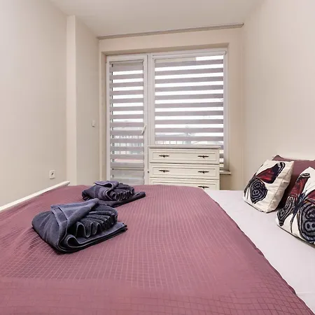 Modern 1bd In Heart Of By Flat Mаnager Apartment *