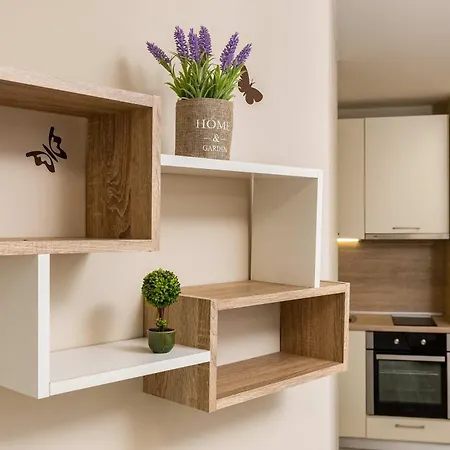 Modern 1bd In Heart Of By Flat Mаnager Apartment